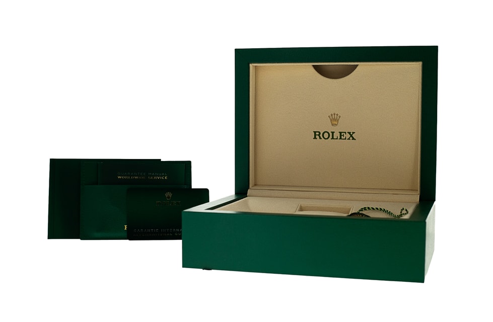 Rolex Sea-Dweller 126600 Image 4